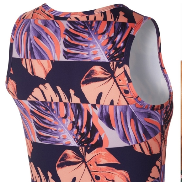 Nike Women's Fast Dri-FIT Printed Tank Top

SIZE L - Picture 2 of 4